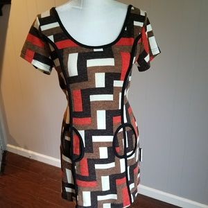 Short sleeved color blocked dress